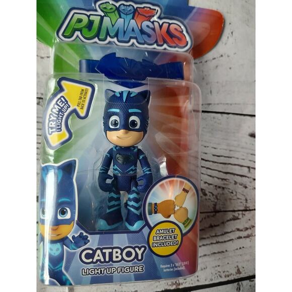 PJ Masks Catboy Light Up Figure with Amulet Wristband NEW Age 3+ - Picture 2 of 5